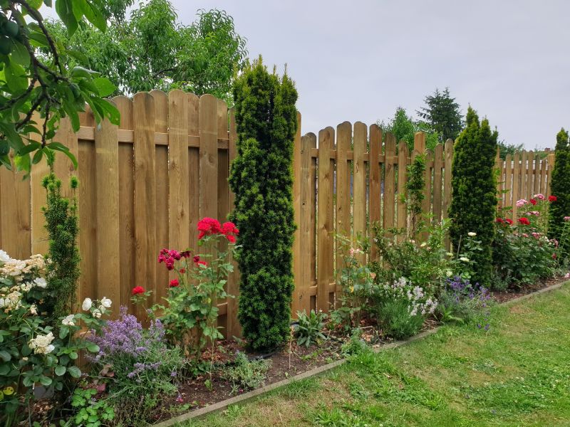 Scheduling Fence Services